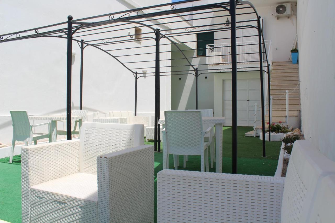 Estasi Sul Mare Bed & Breakfast ปอร์โตเชซาเรโอ ภายนอก รูปภาพ