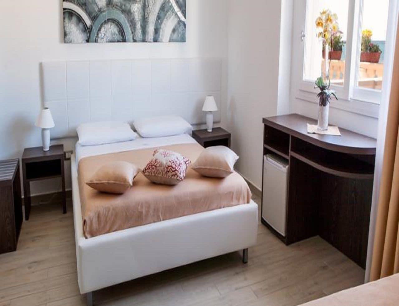 Estasi Sul Mare Bed & Breakfast ปอร์โตเชซาเรโอ ภายนอก รูปภาพ