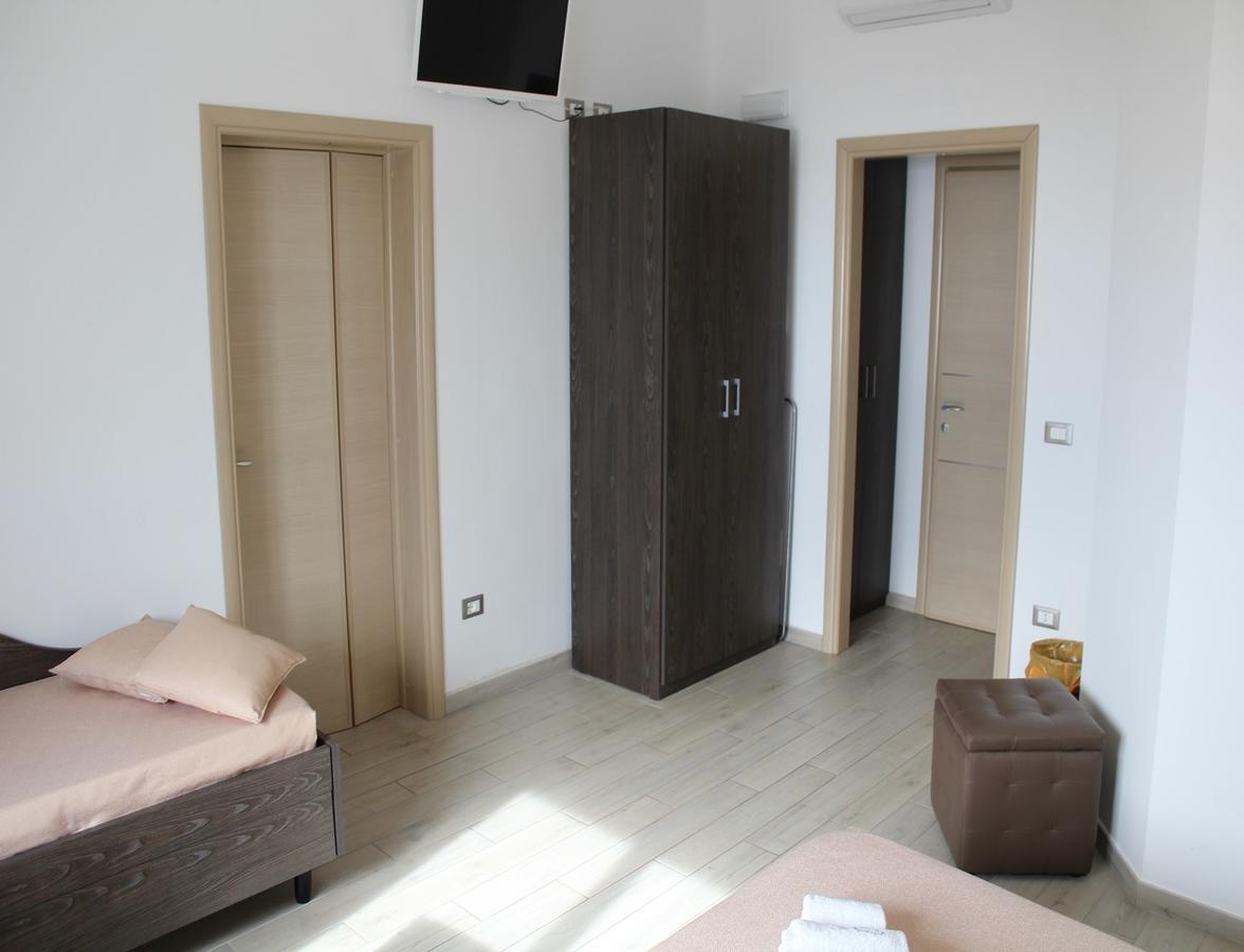 Estasi Sul Mare Bed & Breakfast ปอร์โตเชซาเรโอ ภายนอก รูปภาพ