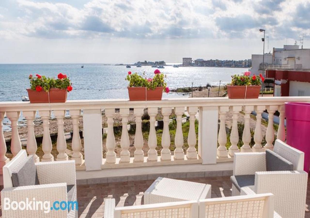 Estasi Sul Mare Bed & Breakfast ปอร์โตเชซาเรโอ ภายนอก รูปภาพ