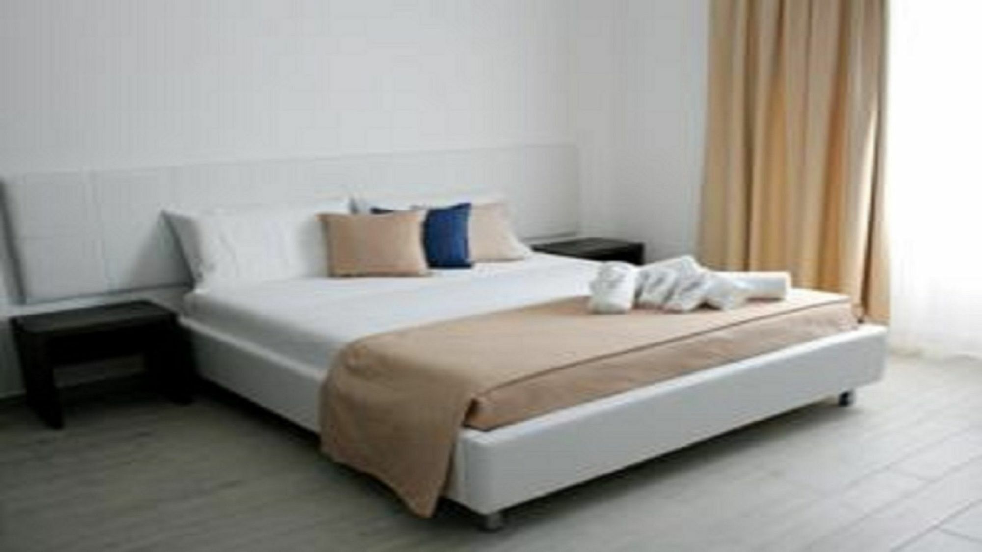 Estasi Sul Mare Bed & Breakfast ปอร์โตเชซาเรโอ ภายนอก รูปภาพ